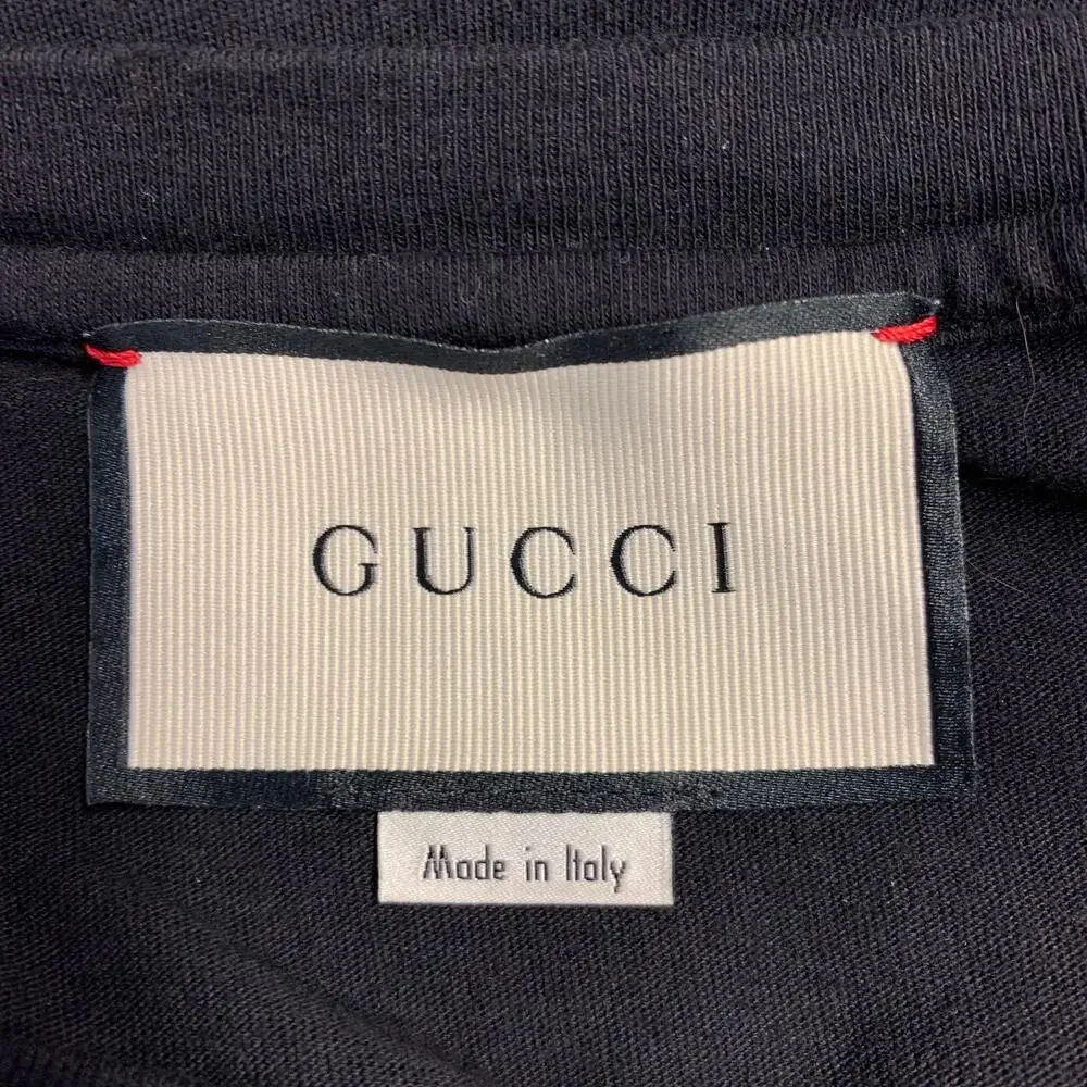 GUCCI Size S Black Multi Color Logo Short Sleeve T-shirt